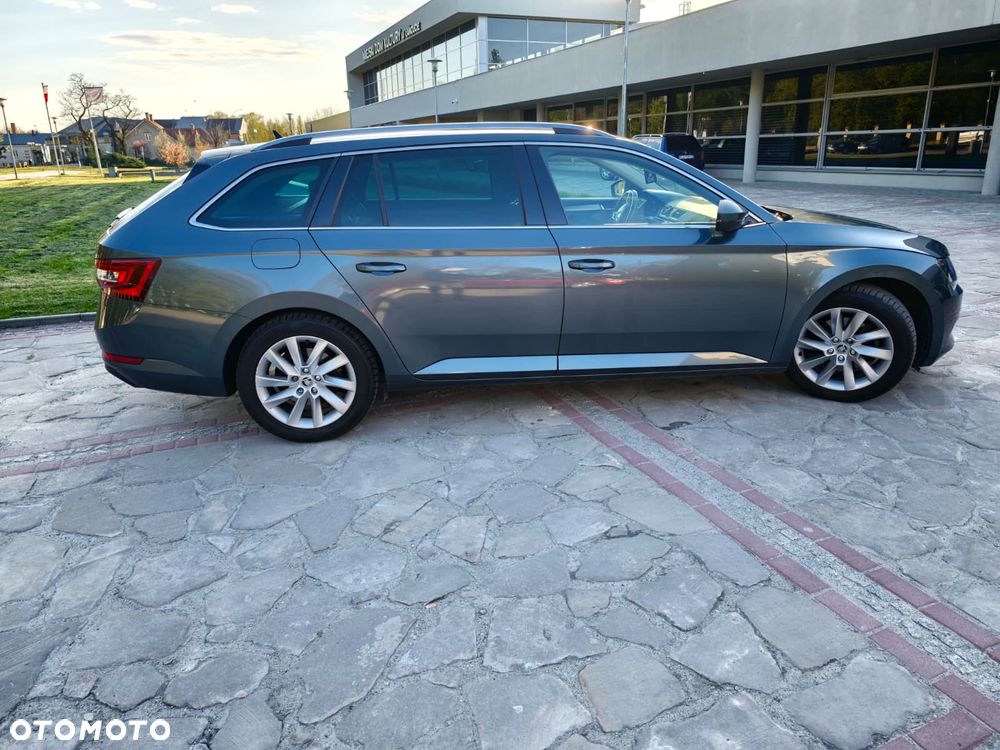 Skoda Superb 2.0 TDI Style - 3