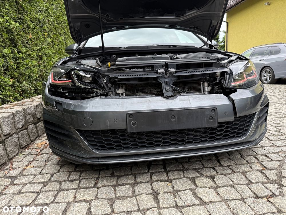 Volkswagen Golf - 7