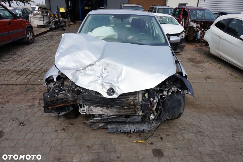 SKODA FABIA III NJ3 5D HB 2016 LA7W 1.2 TSI CJZC 90KM PED SREBRNY na części - 8
