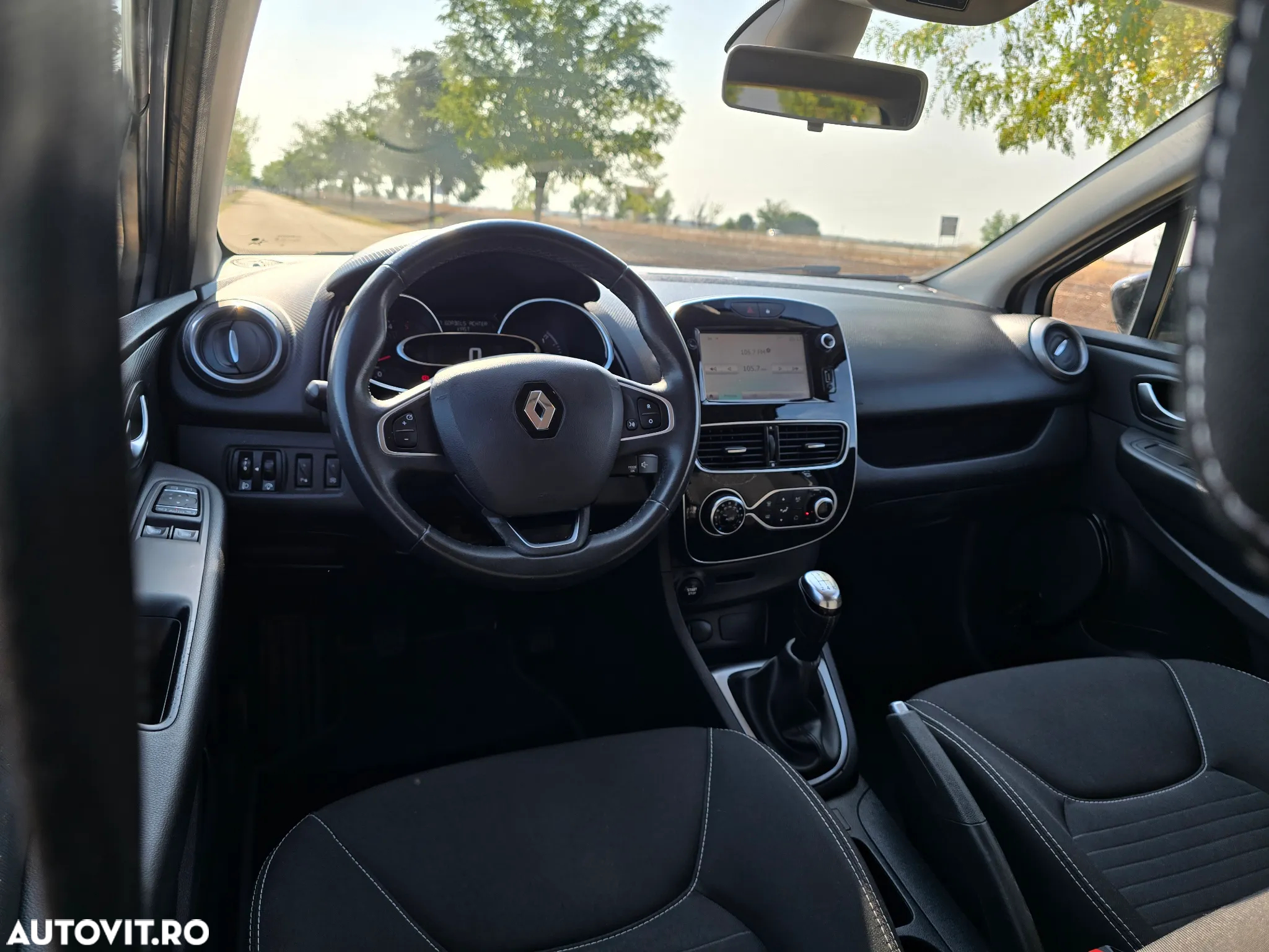 Renault Clio dCi 90 Limited - 8