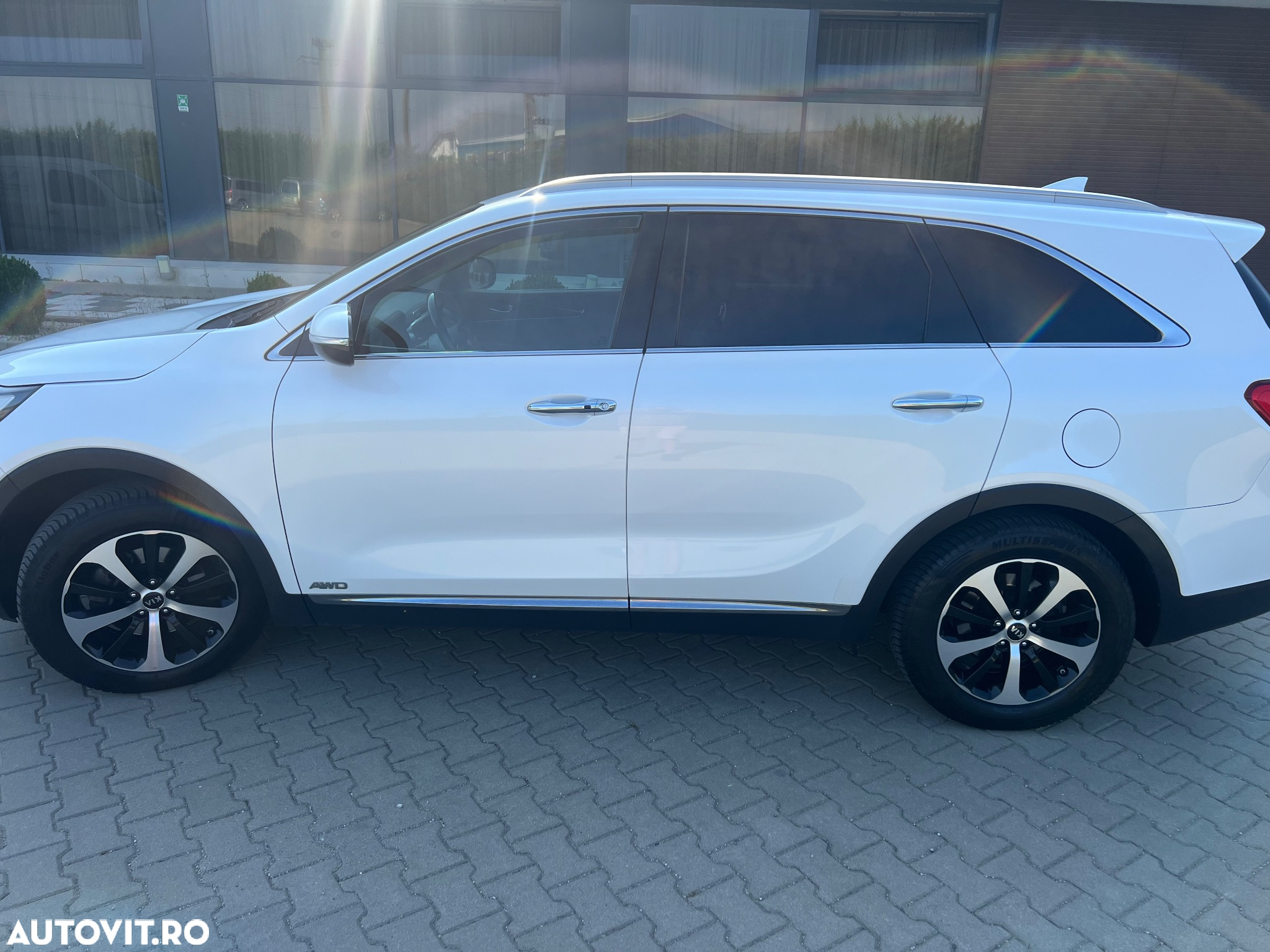 Kia Sorento 2.2 DSL 6AT 4x4 Cosmo - 3