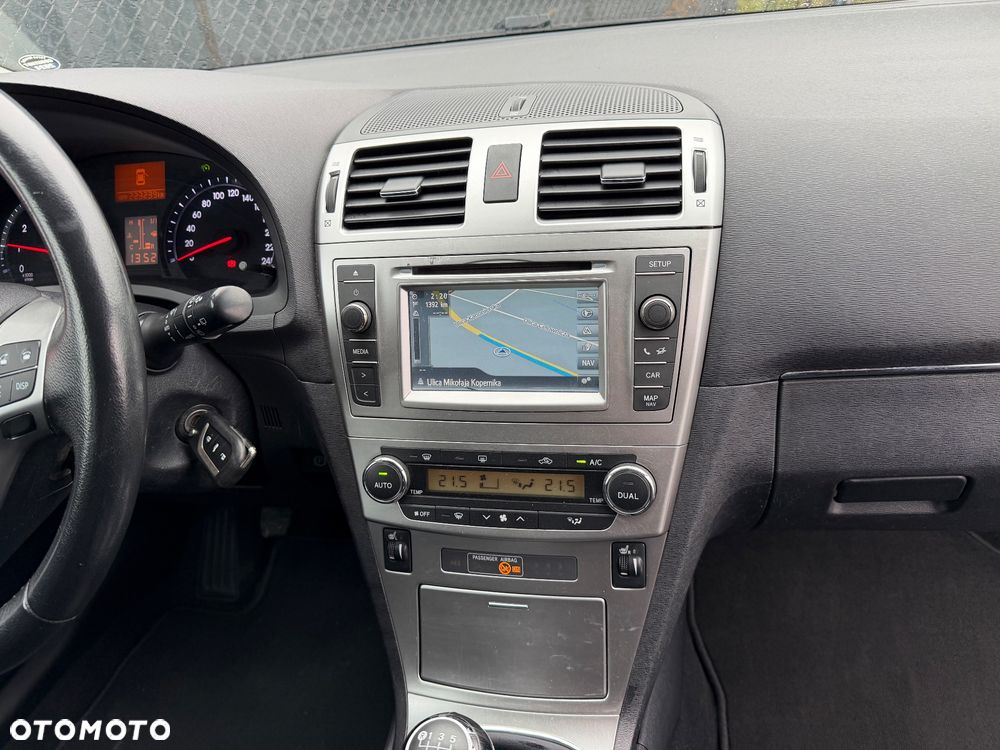 Toyota Avensis - 28