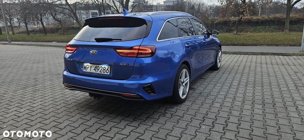 Kia Ceed - 4