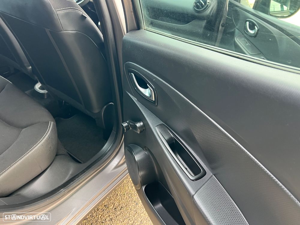 Renault Clio dCi 90 Dynamique - 26