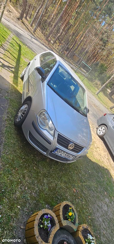 Volkswagen Polo - 1