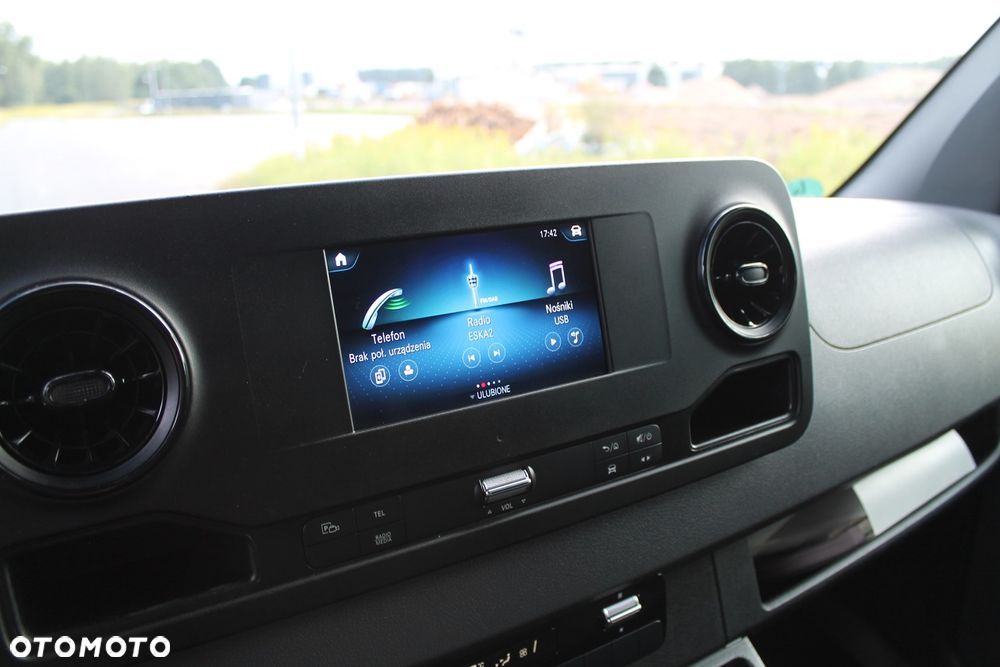 Mercedes-Benz Sprinter - 23