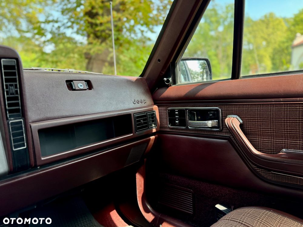 Jeep Comanche - 38
