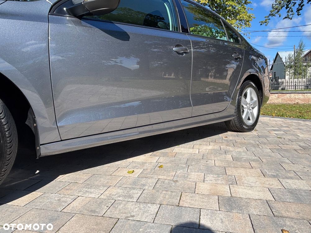 Volkswagen Jetta 1.6 TDI DPF Highline - 18