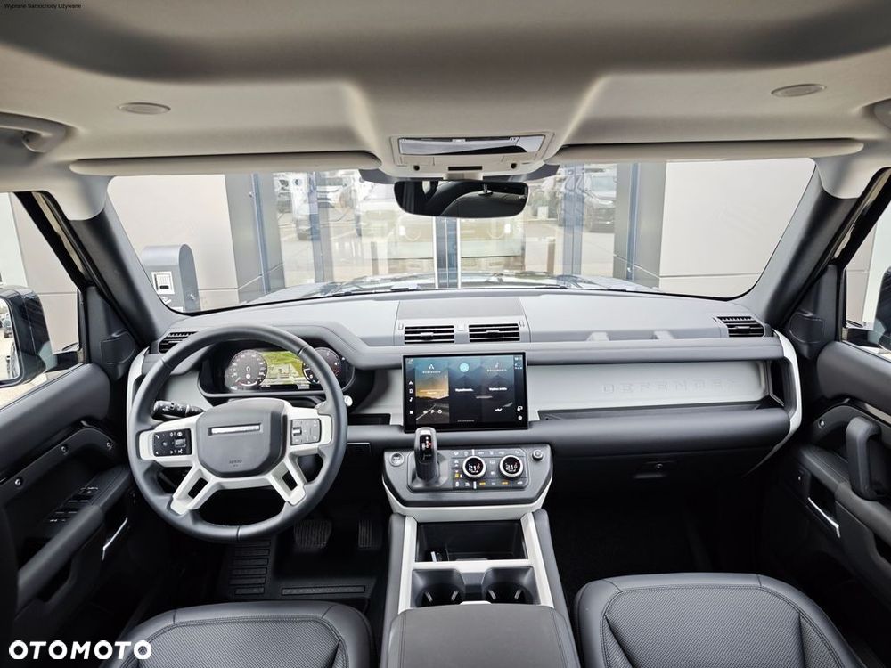 Land Rover Defender - 3