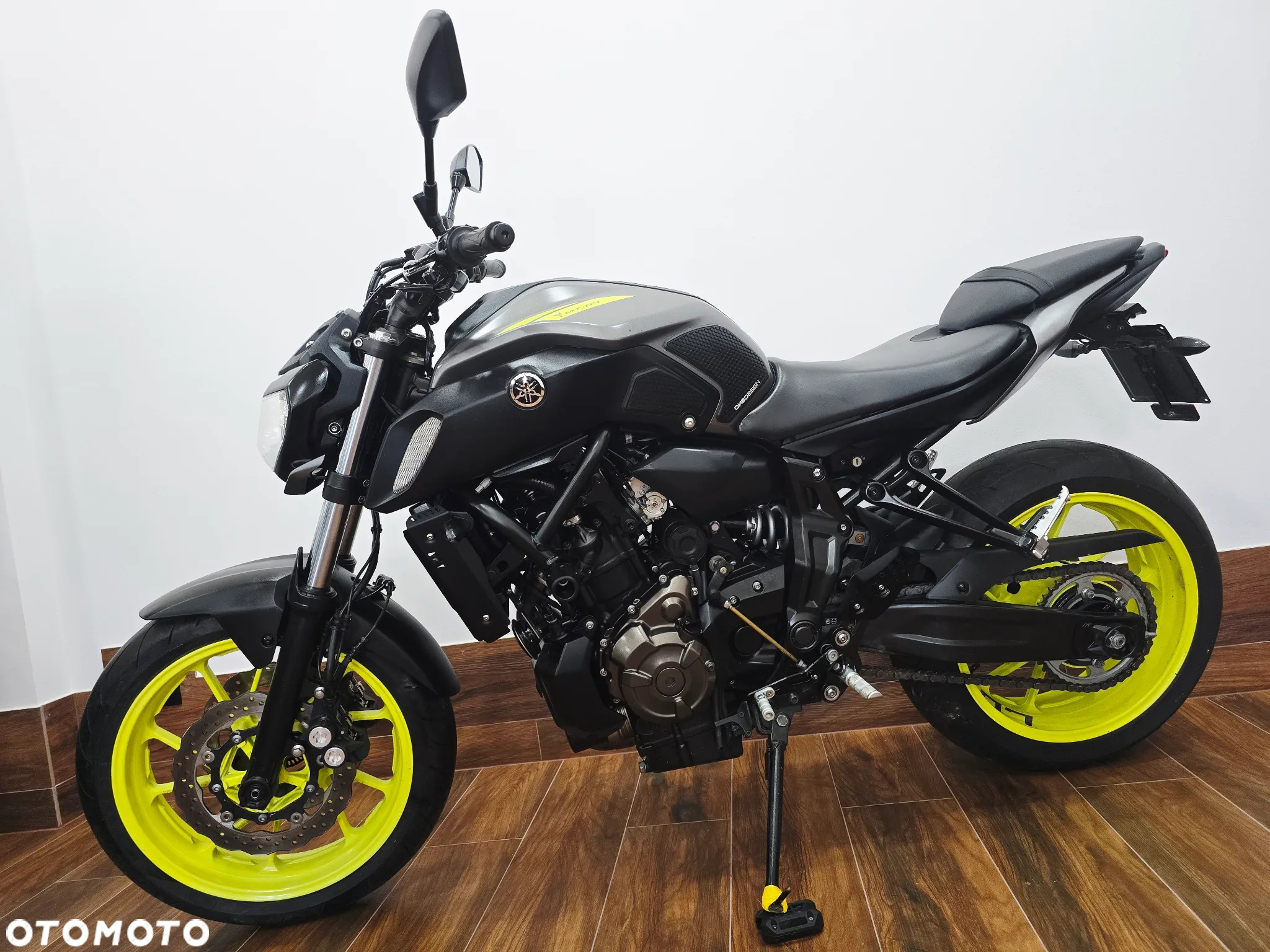 Yamaha MT - 16