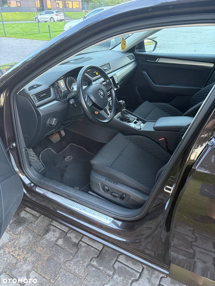 Skoda Superb 2.0 TDI Style DSG - 13