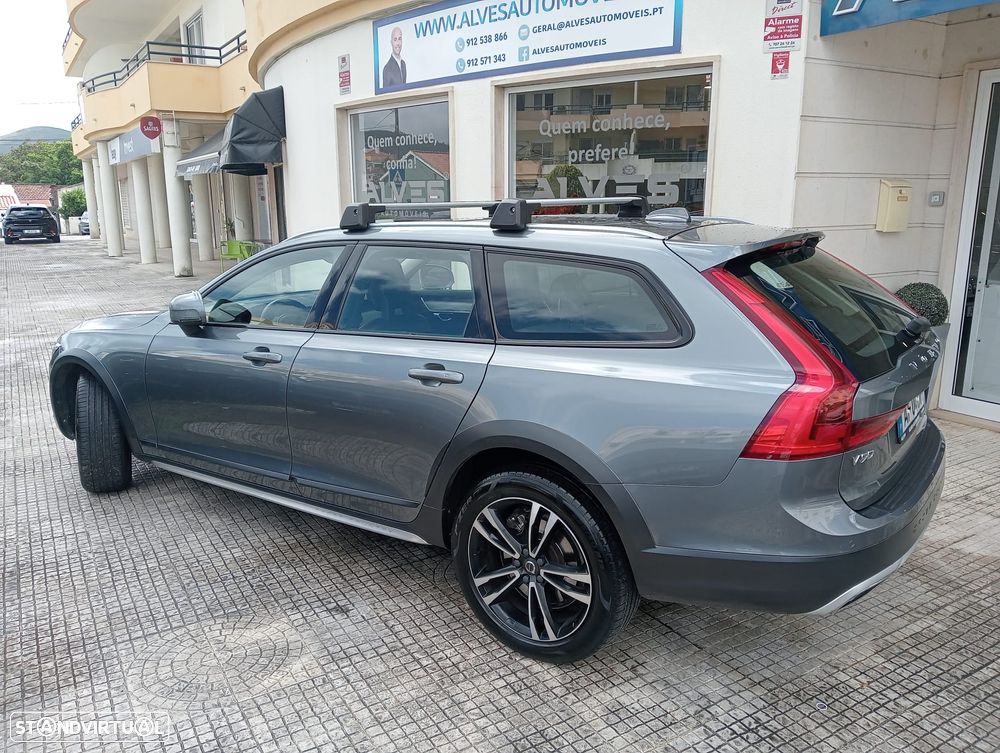 Volvo V90 D5 AWD Geartronic Momentum Pro - 2