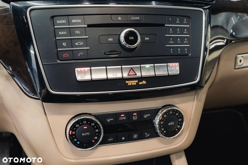 Mercedes-Benz GLE - 22