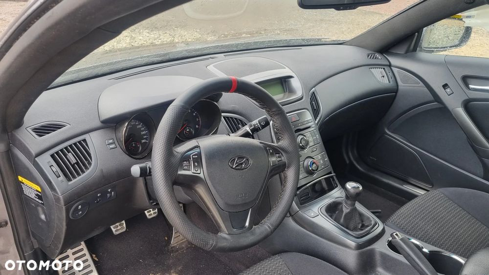 Hyundai Genesis - 18