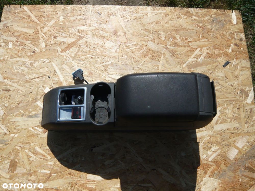 tunel środkowy podłokietnik 3m51-r043b63 ford c-max - 1