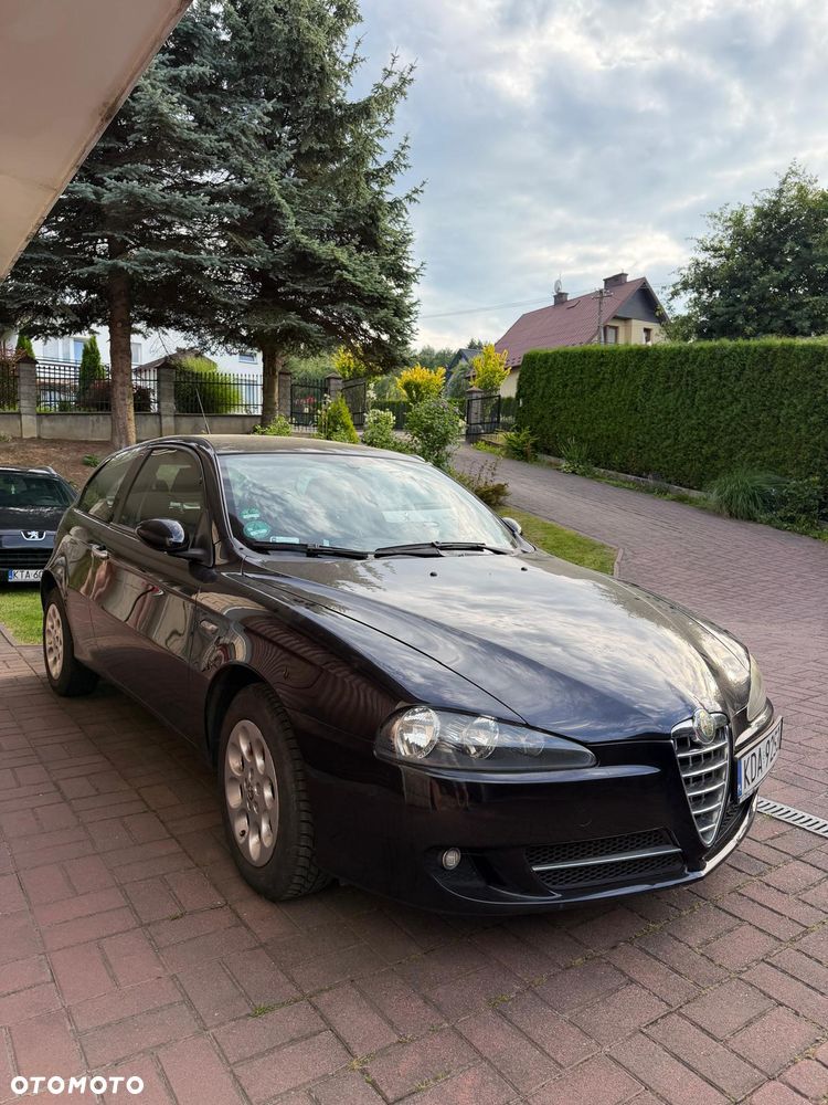 Alfa Romeo 147 1.6 Twin Spark Progression - 1