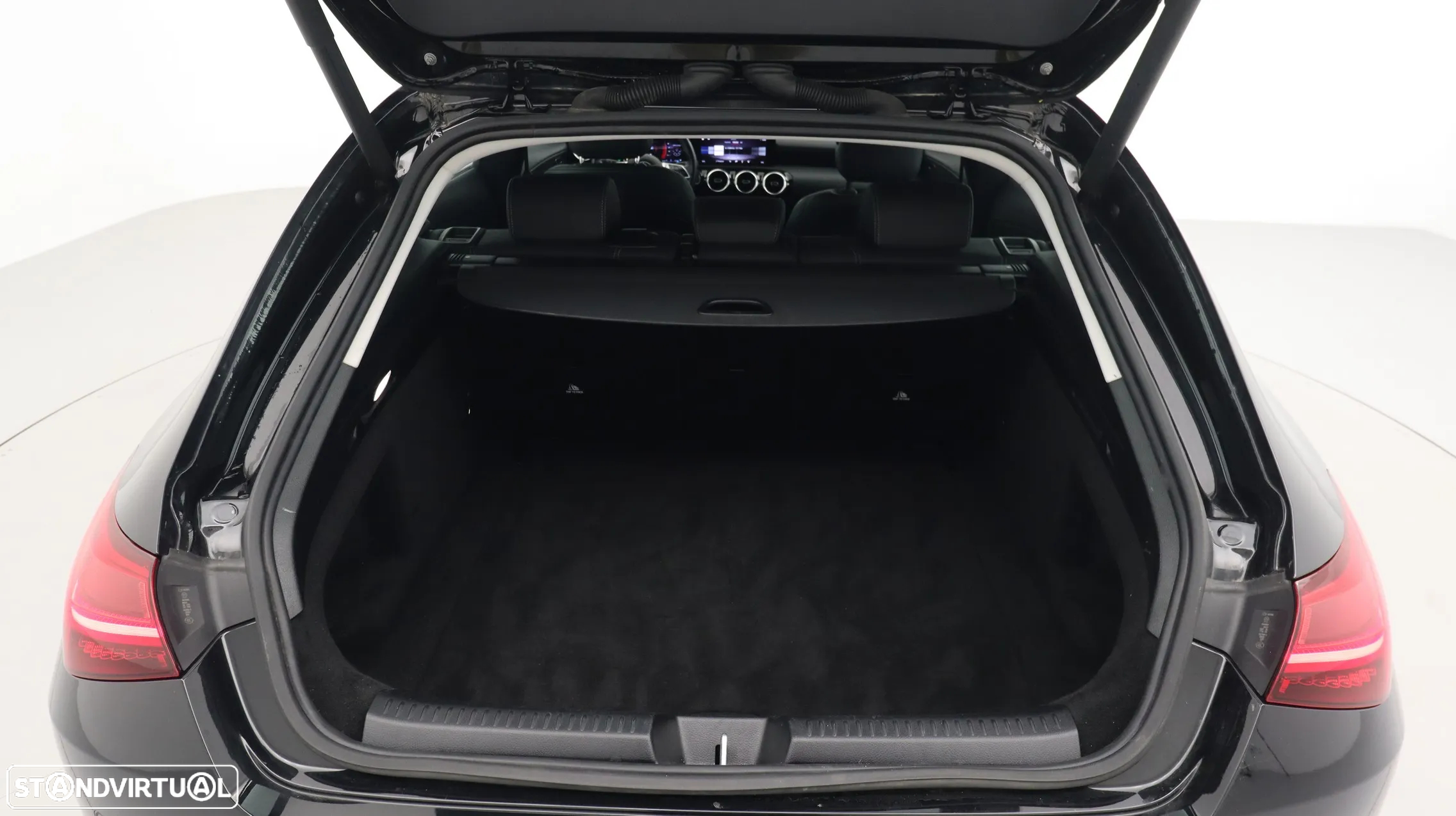 Mercedes-Benz CLA 180 d Shooting Brake Progressive Aut. - 27