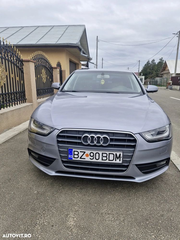 Audi A4 2.0 TDI DPF S line Sportpaket - 4