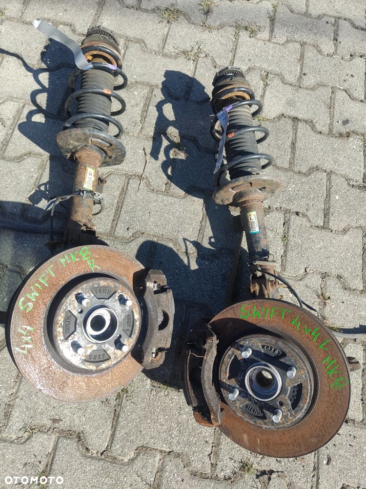 Suzuki Swift 4x4 Mk8 od 2017 ZAWIESZENIE PRZÓD prawe lewe