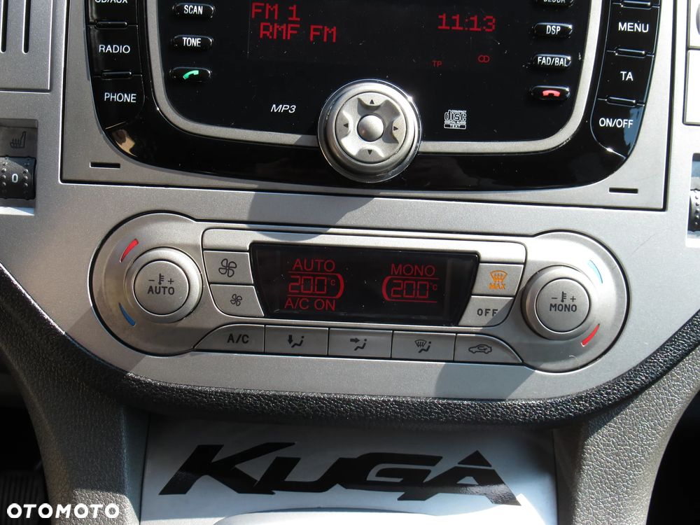 Ford Kuga 2.0 TDCi 2x4 Titanium - 32