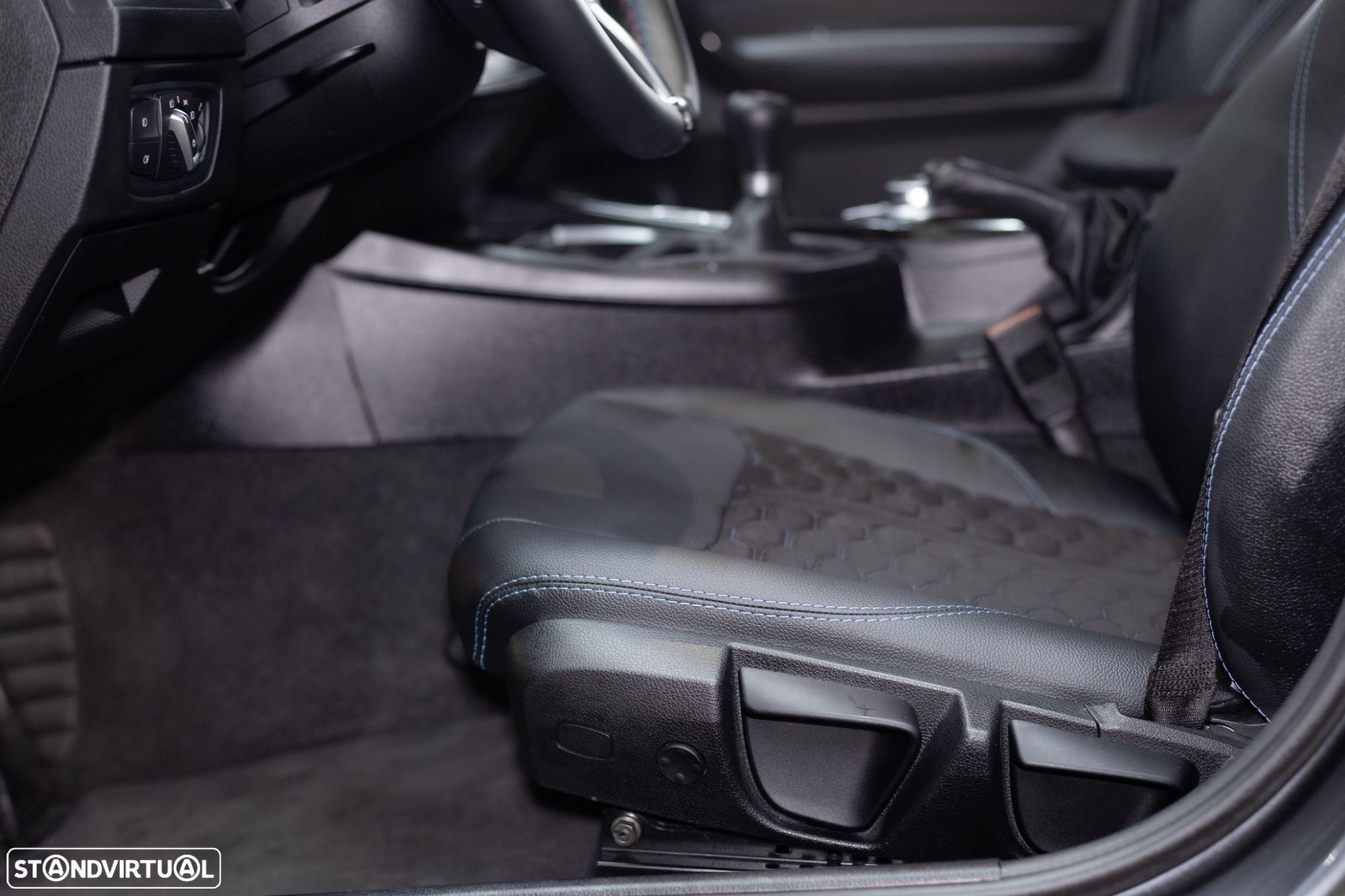 BMW 116 d Pack M - 24