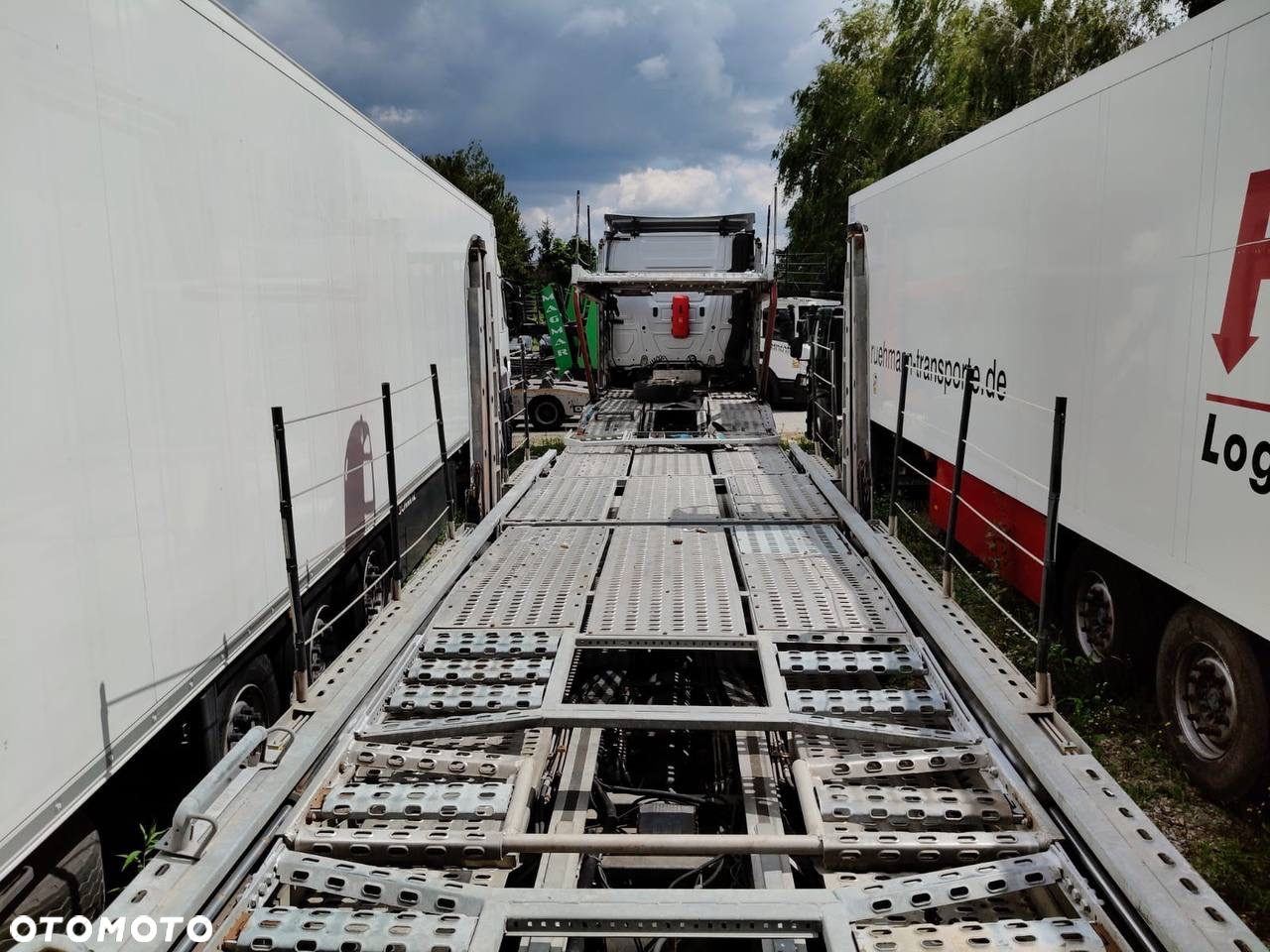 Mercedes-Benz ACTROS - 11