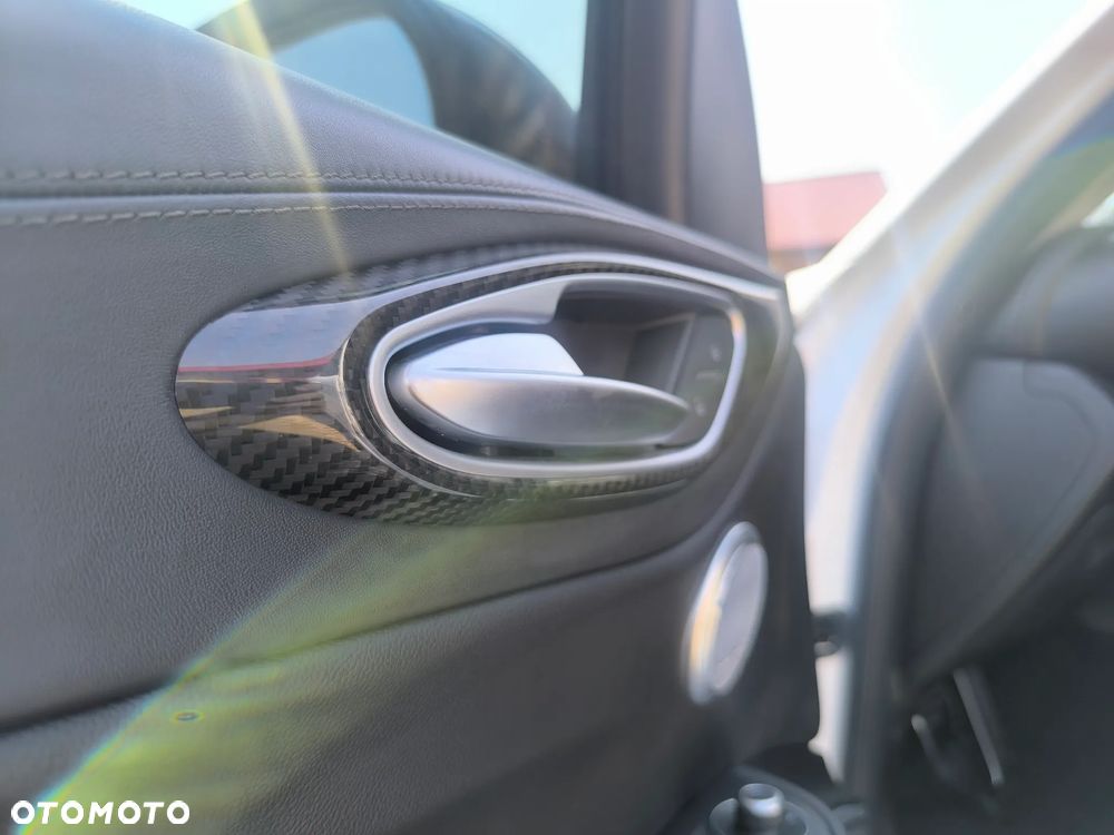 Alfa Romeo Giulia 2.0 Turbo 16V AT8-Q4 Ti - 25