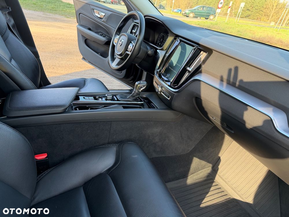 Volvo V60 Cross Country T5 AWD Geartronic - 6