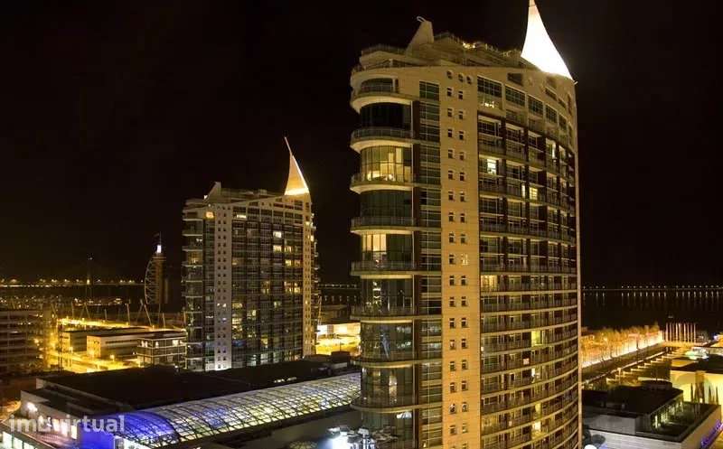 Arrenda T4 Duplex (3 Suites, 3 estacionamentos e arrecadação) na Torre - Grande imagem: 3/60
