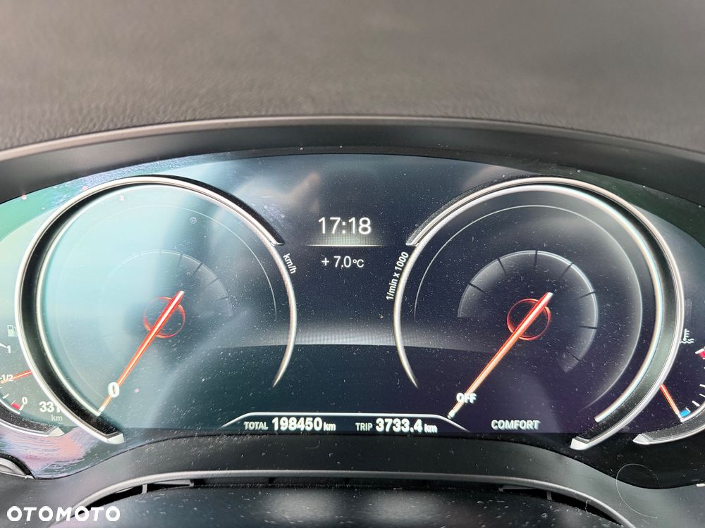 BMW Seria 5 530i - 12