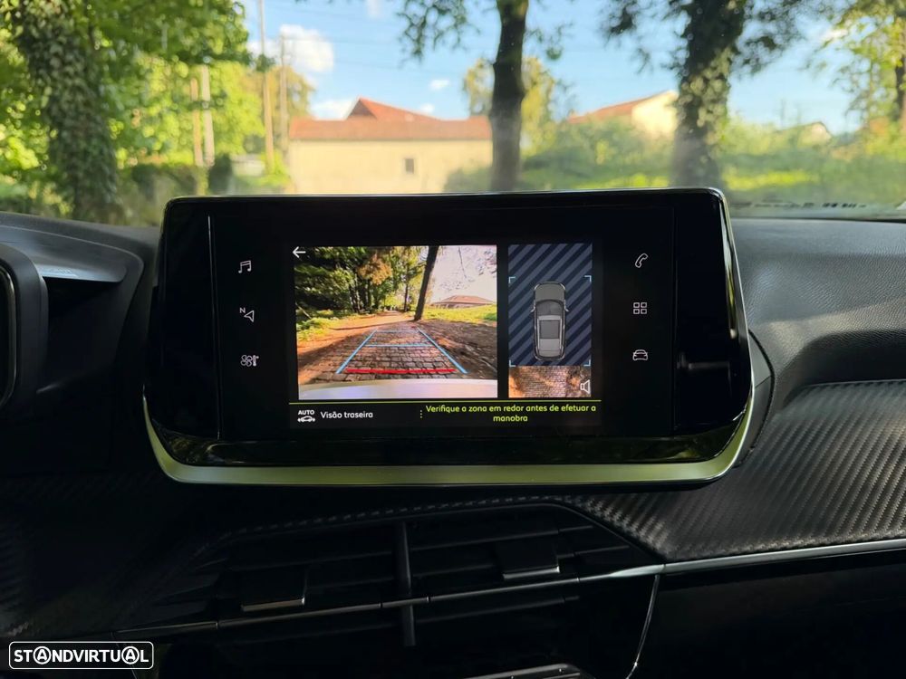 Peugeot 2008 1.2 PureTech Allure - 17