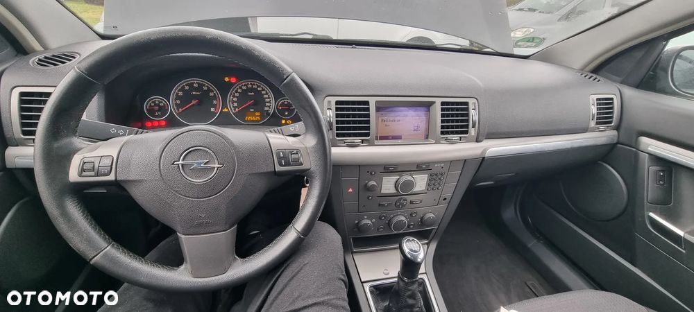 Opel Vectra 2.2 - 10