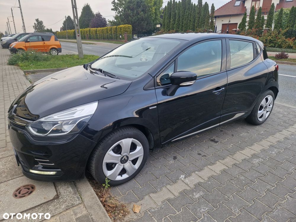 Renault Clio - 1