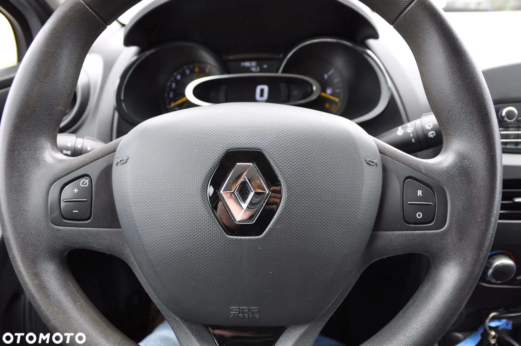 Renault Clio 1.2 16V 75 Dynamique - 11