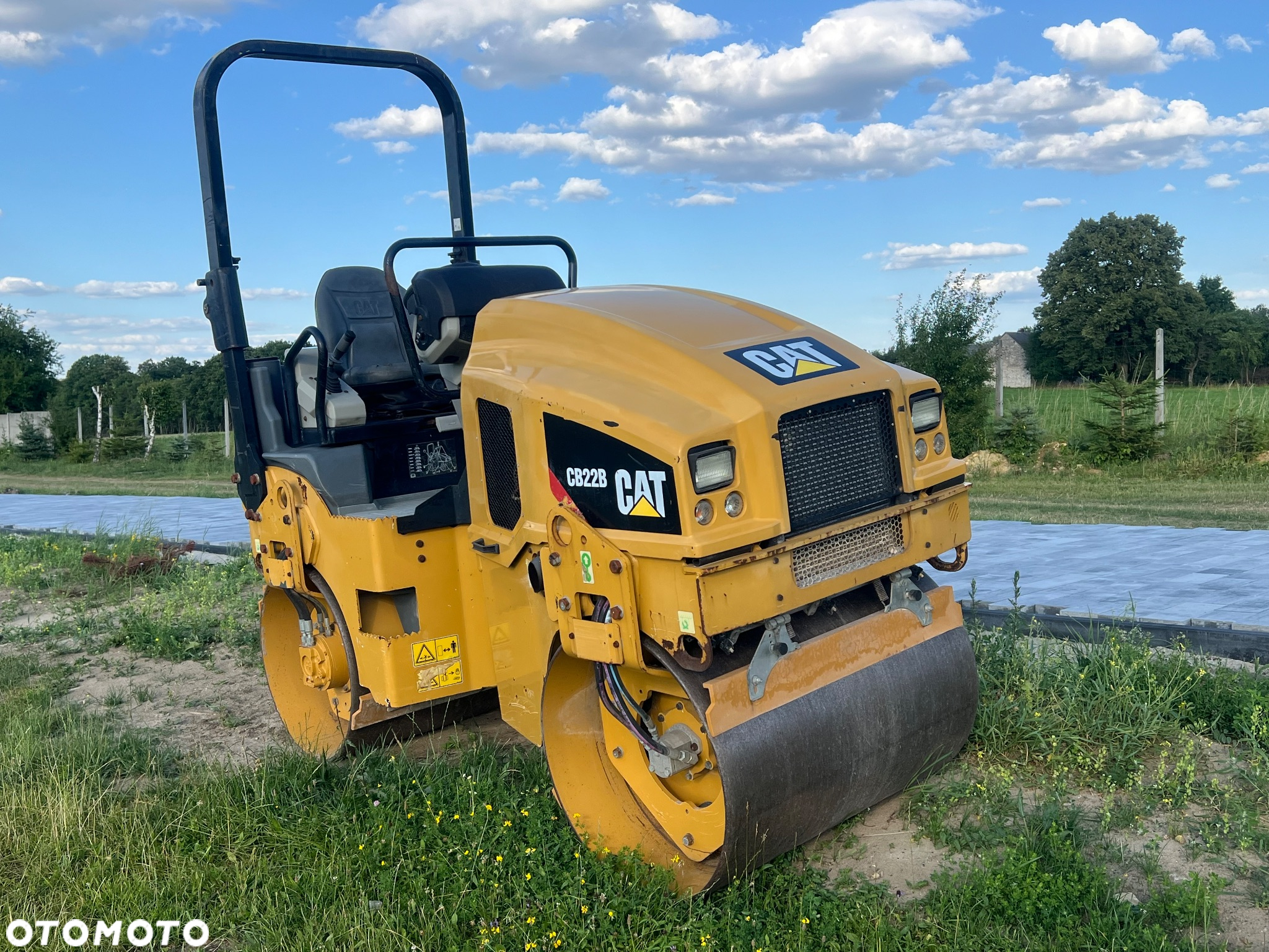 Caterpillar Walec drogowy CAT 100cm CB22B 2017r  zagęszczarka Catepillar CB 22 B Szer 100 cm Wibracja na oba bębny Zbiorniki na wodę Bomag  2,5 tony 24KW - 2