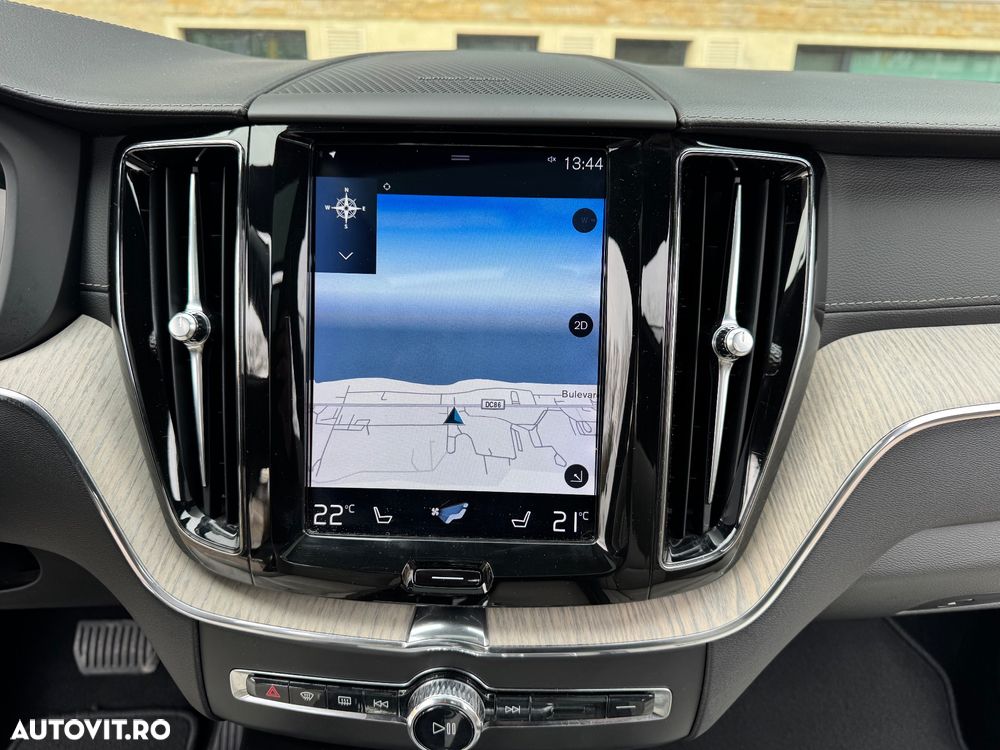 Volvo XC 60 D5 AWD Inscription - 12