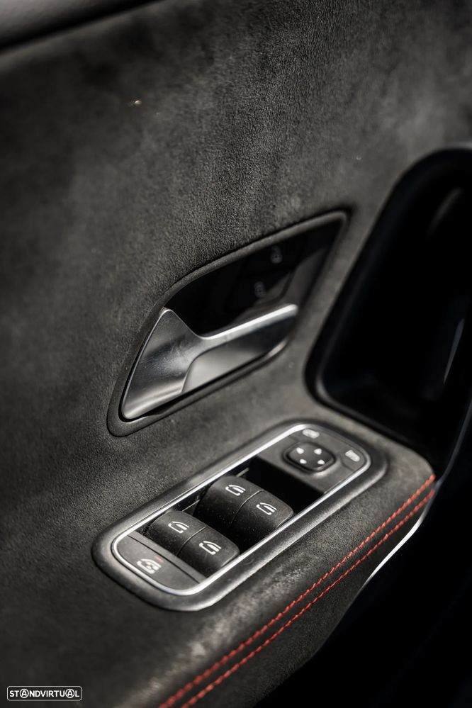 Mercedes-Benz CLA 250 e 8G-DCT AMG Line - 26