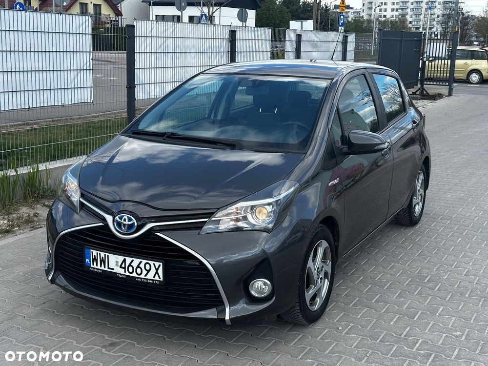 Toyota Yaris Hybrid 100 Selection Passion - 14