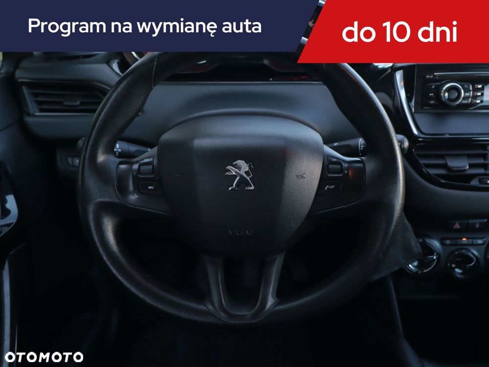 Peugeot 208 - 18