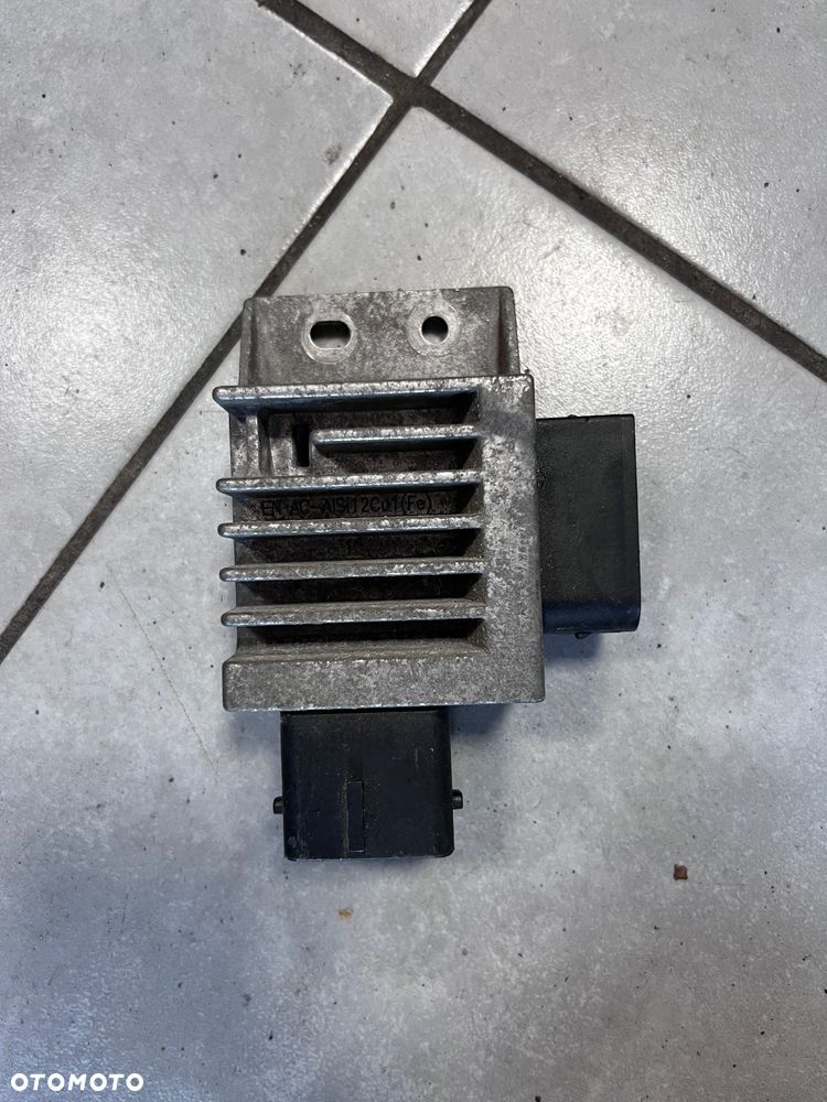 Przekaźnik świec żarowych Renault Master III IV 271203982R - 1