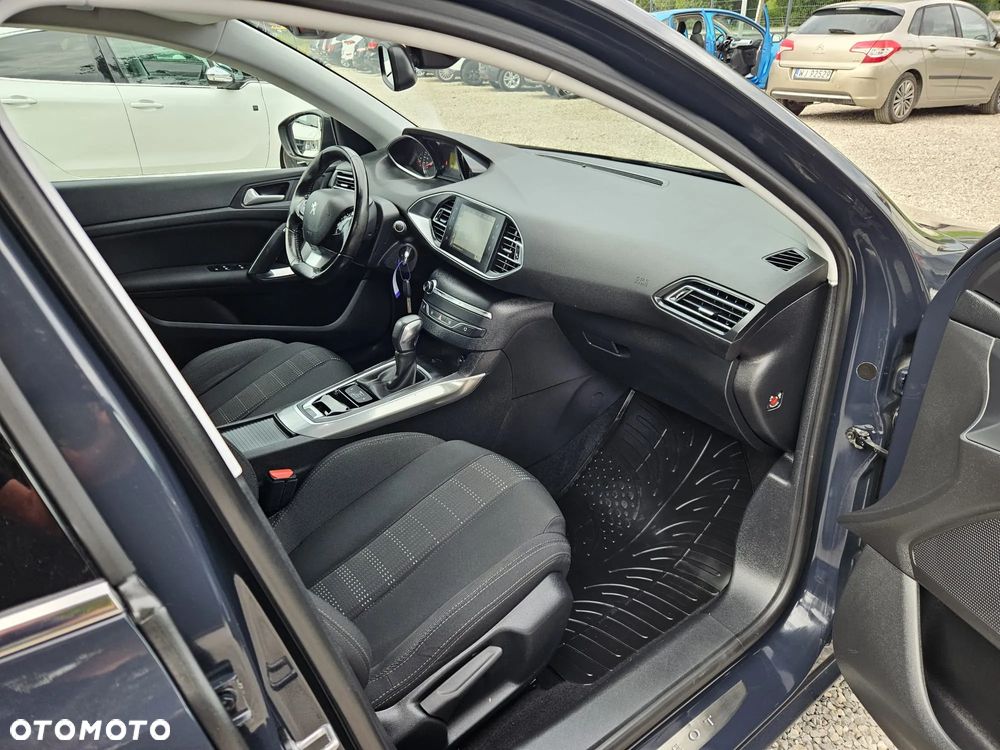 Peugeot 308 SW BlueHDi 150 Automatik Stop & Start Allure - 23