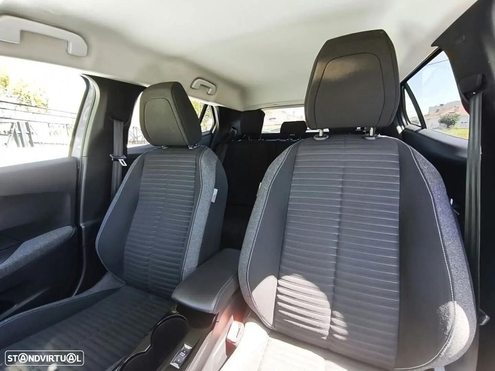 Peugeot e-2008 50 kWh SE Style - 27