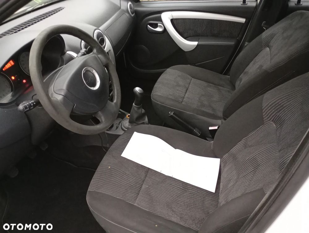 Dacia Logan 1.6 16V SL Arctica - 37