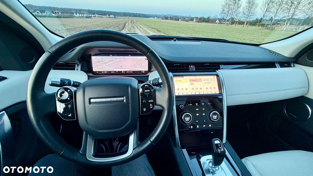 Land Rover Discovery Sport - 22