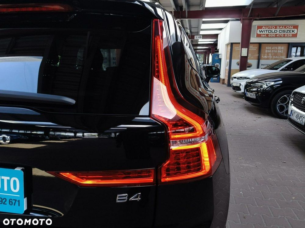 Volvo XC 60 B4 D Ultimate Dark - 13
