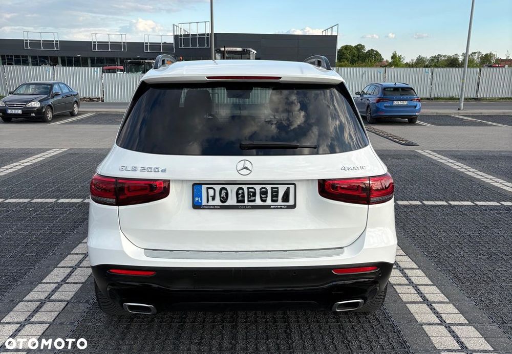 Mercedes-Benz GLB 200 d 4-Matic 8G-DCT - 4