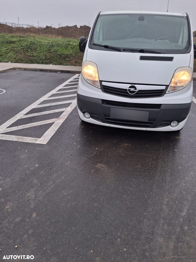 Opel Vivaro - 9