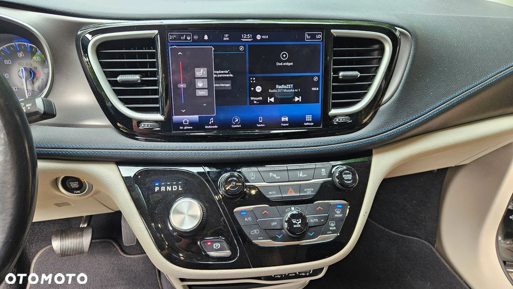 Chrysler Pacifica - 35
