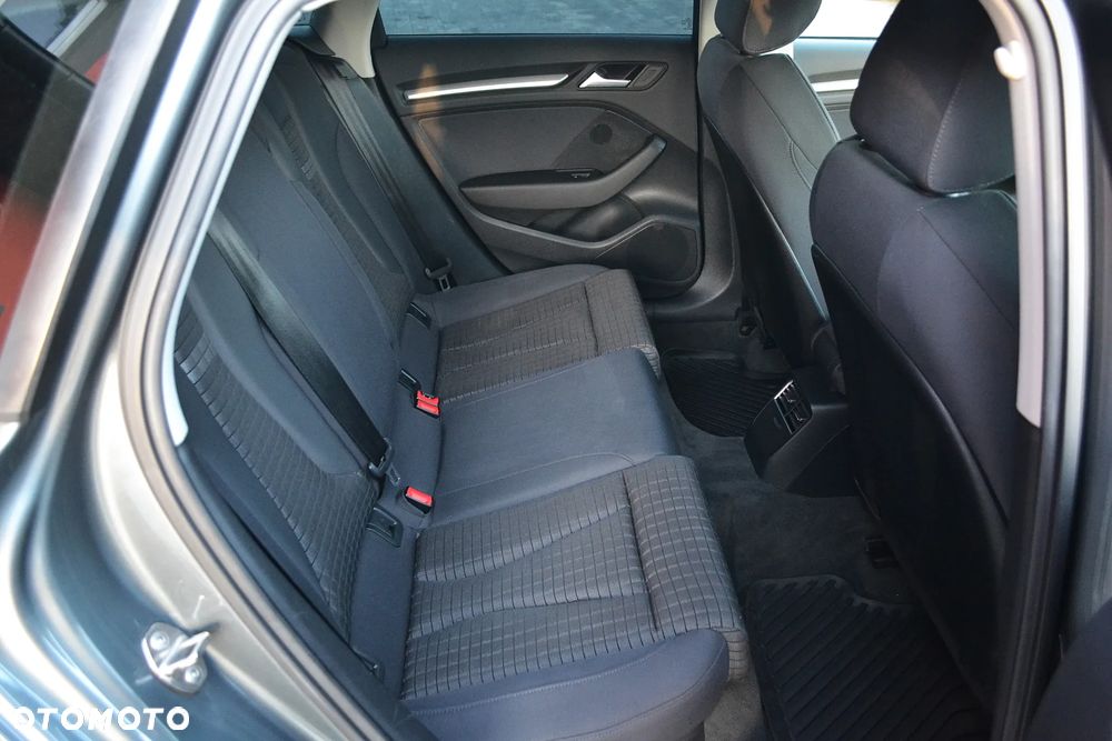 Audi A3 Sportback 2.0 TDI Ambiente - 9