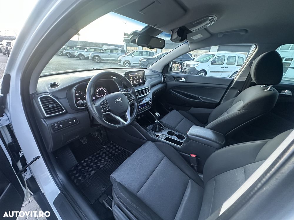 Hyundai Tucson blue 1.6 CRDi 2WD Pure - 16